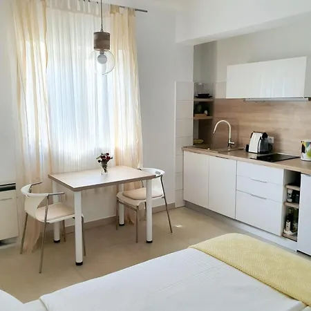 By The Sea - 22753 아파트 풀라